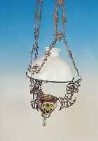 DECKENLAMPE, WOHL FRIESLAND, UM 1900, MAJOLIKAEINSATZ, MILCHGLASSCHIRM, HöHENVERSTELLBAR, MIT FLORALER GUßEISERNENER ...