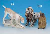 ZWEI FIGUREN, KARLSRUHE, UM 1965, MAJOLIKA, 1 X NAGETIER, H. 15 CM; 1 X COCKERSPANIEL, L. 30 CM, KRAKELIERTE BUNTE GLASUR, ENTW. BACH, UM 1938/39