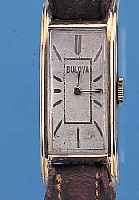 BULOVA HERRENARMBANDUHR, USA UM 1938, GG- FILLED, GEZ. RECT.-FORM IN SICH GEW., BODEN GEDR., ORIG.-BLATT VERS., FARBL. GET., 17 ST.,FORMANKERW., ...