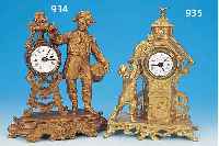 TISCHWECKER, FRANKREICH, UM 1900, SPRITZGUß-GEHäUSE, FIGURENBEKRöNUNG EINES NACHRICHTEN AUSRUFENDEN GEMEINDEDIENERS, EMAILZIFFERBLATT ...