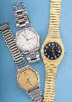 KONVOLUT: 4 SAPHIRA HERRENARMBANDUHREN, QUARTZ, UNGETR. LAGERW., NACH GESCHäFTSAUFL., FüR DEN DTSCH. MARKT, UM 1993, ALLE M. ZEN- TRALSEK. ...