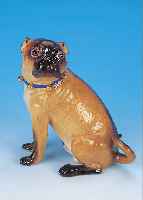 MOPSSKULPTUR, MEISSEN, UM 1860, PORZELLAN, BUNTE NATURAL. BEMALUNG, GOLDSTAFFIERT, H. 21,5 CM, AN SCHWANZ, FUß U. SCHLEIFE REST.