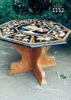 PIETRA-DURA-TISCH, 20. JH., MARMOR MIT VERSCH. HALBEDELSTEINEINLAGEN, ACHTECKIG, L. BEST., SEHR PRUNKVOLL, H. 78 CM, D. ...