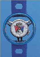 FORD ARMBANDUHR IN FORM EINES RALLEYLENKRADES, METALL VERCHR., AUF ZIFFERBL. LOGO GLEICH- NAMIGER AUTOFIRMA, KUNSTSTOFFBAND, STIFTEN- ANKERW., ...