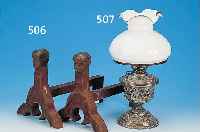 TISCHLAMPE, DEUTSCH, UM 1900/20, METALL, H. 42 CM, MILCHGLASSCHIRM, ZYLINDER FEHLT, FUNKTION NICHT GEPRüFT