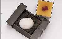 KONVOLUT, OPAL 14.95 CT; RUBELLIT-ACHTECK 3.04 CT (KL. KERBEN), MATERIALWERTSCHäTZUNG üBER DM 775.- LIEGT VOR