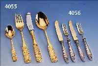 71-TEILIGES BESTECK FüR 12 PERSONEN, 23/24 KT HARTVERGOLDET, MODELL NOBLESSE GOLD, FA. AMC, DEUTSCH, SOLINGEN, BEST. AUS: 12 MESSER, ...