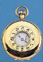 CYMA HERRENTASCHENUHR HALBSAVONETTE, SCHWEIZ/ENGLAND UM 1920, GG 750/000, AUßEN- STD.-ZEICHEN BLAU EMAILL., VERGL. HIER ERS.- BAR, PERF. ...