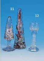 ZWEI PAPERWEIGHTS, FRANKREICH, UM 1900, FARBLOSES GLAS MIT BUNTEN GLASEINSCHMELZUNGEN,IN OBELISKENFORM, H. CA. 22/19 CM
