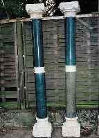 PAAR SäULEN, 20. JH., GRüNER UND WEIßER MARMOR, H. 220 CM, L. BEST.