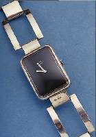 LEBLIN DAMENARMBANDUHR, UM 1974, 800ER SILBER, BODEN GEDR., BLATT REST., RUNDANKERW.,17 ST., HANDAUFZUG, L. CA. 19 CM, LT. EINL. WURDE UHR ...