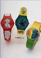 KONVOLUT: 5 X CHAOS WATCH, VERSCH. MOTIVE, ALLE QUARTZUHREN (DOKOUPIL, MELRAMOS, IMMEN- DORFF, OTMAR ALT, JEFF KOONS), INCL. STäNDER, LIMITED ...