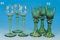 SECHS JUGENDSTILRöMER, RHEINISCHE GLASHüTTE, UM 1900, MUNDGEBLASEN, IM STIEL MIT EINGE- SCHMOLZENER GLASSPIRALE, IN FARBE UND FORM LEICHT ...