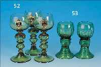 SECHS RöMER, BöHMEN, UM 1900, GRüN EINGE- FäRBTES GLAS, MIT WAPPENMALEREI, AUFGESETZTE NOPPEN, H. CA. 16 CM, WOHL LOBMEYER