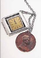 WYLER TASCHEN/REISEüHRCHEN, M. PATENTIER- TEM SPRUNGDECKELEFFEKT, METALL VERN., NICKEL- KETTE M. KUPFERMEDAILLE SEK., RUNDANKERW., 15 ST. IN ...