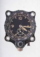 JUNGHANS BORDCHRONOGRAPH, REF.-NR. 871032, DEUTSCHLAND UM 1938, ALUMINIUM, 30-MIN.-STOPP-ZäHLER, LüNETTE M. 60ER TEILUNG BEIDS. DREHB.,BODEN M. ...