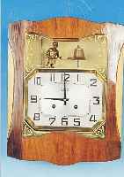 WANDUHR MIT AUTOMAT, UHRENFABRIK ODO, MOREZ (JURA), UM 1930, HOLZGEHäUSE VERGLAST, VER- SILBERTES ZIFFERBLATT, SKEL. MESSINGPLATINEN- WERK, ...