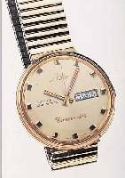 MIDO HERRENARMBANDUHR COMMANDER AUTOMATIK, SCHWEIZ UM 1972, METALL EINSCHALENGEH. VERG., ZEIGERST. PROV. REP., VERG. BLATT, 17 ST., ETA ...