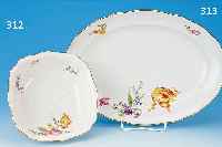 OVALE PLATTE, MEISSEN, 50ER J., PORZELLAN, SCHöNE BEMALUNG, DEKOR BLUME 4, EIN GROSSES U. ZWEI KL. BUNTE BOUQUETS, GOLDRAND, D. 41,5 CM
