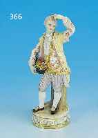 PORZELLANFIGUR, MEISSEN, UM 1860, 1. WAHL, BLUMENVERKäUFER, BUNTE BEMALUNG, WESTE MIT PORZELLANSPITZEN VERZIERT, VOLLPASTISCHE BLüMCHEN ...