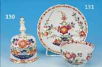 TISCHGLOCKE, MEISSEN, UM 1810-15, PORZELLAN,BUNTE QUALITäTVOLLE BEMALUNG, SCHöNER KAKIE- MONDEKOR, GOLDSTAFFAGE, FRüHE AUSFüHRUNG, H. 11,5 CM, ...