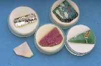 EDELSTEINSAMMLUNG ZUS. 700.00 CT, 24 STCK.,DARUNTER OPAL, TURMALIN, QUARZE, TüRKIS, CRYSOPAL, CALSIT ETC.