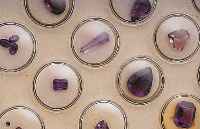 KONVOLUT: AMETHYSTE ZUS. 180 CT, RAUCH- QUARZE ZUS. 277 CT MIT RUTILEINSCHLüSSEN, TOTAL 457 CT, HOHER WIEDERVERKAUFSWERT