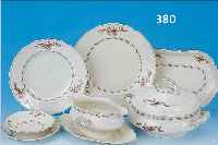 SPEISESERIVE, ROSENTHAL, 1946/49, PORZELLAN,MODELL SANSSOUCI, DEKOR, 10 ROSEN, BEST. AUS EINER SCHüSSEL MIT DECKEL, SAUCIERE, KL. VIERPASSIGE ...