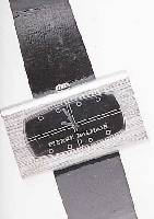 PIERRE BALMAIN DAMENARMBANDUHR, FRANKREICH UM 1972, MASSIV METALL, PULTFORM VERCHR., HANDAUFZUG, 17 ST., INCABL. STOßGES., ORIG.- ...