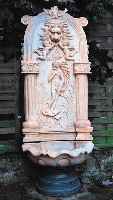 BRUNNEN, 2. HäLFTE, 20. JH., ROSAFARBENER MARMOR, 190 X 70 CM, L. BEST., SEHR DEKORATIV UND PRUNKVOLL, OHNE INSTALLA- TION, MIT ...