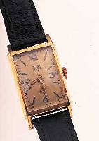 GUB HERRENARMBANDUHR, METALL-RECTANG.-GEH. HARTVERG., EDELST.-BOD. AUFGEDR., IN SICH LT. GEWöLBT, AUßER KRONE U. LEDERBD. ORIG. ZU- STAND, GR. ...