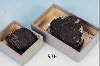 ZWEI CHONDRITE, TYP L6, VOM BEOBACHTETEN FALL VON HOLBROOK, MIT ORIGINAL-ETIKETTEN DER UNIVERSITäT HEIDELBERG, CA. 76 BZW. 40 GR.AUS DEM ...