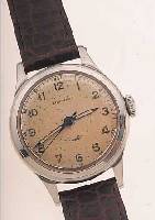 LONGINES HERRENARMBANDUHR, REF.-NR. 52/23196SCHWEIZ UM 1950, EDELST., BODEN GESCHR., AUßERLEDERB. ORIG.-ZUSTAND, HANDAUFZUGKAL. 12,68N, SCHR.-UNR., ...