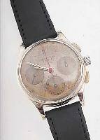 UNIVERSAL GENEVE ARMBANDCHRONOGRAPH COMPAX, SCHWEIZ UM 1942, METALL NACHVERCHR., EDELST.- BODEN U. GLASR. GEDR., ORIG.-BLATT FARBL. GET.30-MIN.- U. ...