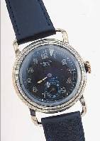 HENEX FLIEGERARMBANDUHR, SCHWEIZ UM 1935, METALL VERCHR., BER., LüNETTE M. ZEIGER DREH- B., ORIG.-BLATT FL., LEUCHTFARBE BRüCHIG, ...