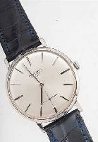 LONGINES HERRENARMBANDUHR, REF.-NR. 7855/3, SCHWEIZ UM 1965, EDELST., BODEN U. GLASR. GE- DR., BLATT VERS., GR. RUNDANKERW., 17 ST., ...