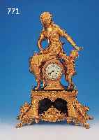GROßE PENDULE, FRANKREICH, UM 1900, SPRITZGUß, SEKUNDäR BRONZIERT (EINE MITTELVER-BINDUNG IM SOCKEL GEBROCHEN - KEIN EINFLUSS AUF ...