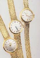KONVOLUT: 3 DAMENGOLDBANDUHREN, 2X JUNGHANS,2X DUGENA, ALLE GG 585/000, FüR DEN DTSCH. MARKT, UM 1976, UNGETR. LAGERW., ALLE HANDAUF-ZUGKAL. ...