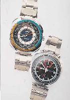 KONVOLUT: 2 SICURA HERRENARMBANDUHREN MIT SON-DERFUNKTION, BEIDE METALLGEH. HARTVERCHR., BEIDE EDELST.-BäNDER, BöDEN GESCHR., 1X CHRO- NOGRAPH IN ...