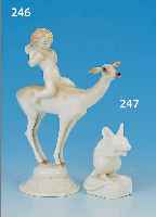 PORZELLANFIGUR, NYMPHENBURG, UM 1900, SITZENDE MAUS, H. CA. 7 CM