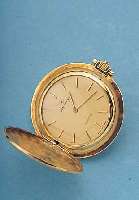 JUNGHANS FRACKUHR SAVONETTE QUARTZ, DEUTSCH-LAND UM 1982, GG 585/000 SAT., D. CA. 42 MM, LEDERSCHUTZHüLLE, UNGETR. LAGERW., EHEM. UN- VERB. ...