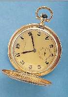 TAVANNES WATCH CO. HERRENTASCHENUHR SAVONETTE, SCHWEIZ UM 1930, ROSE-G. 585/000, RAND WIE PENDANT U. BüGEL RELIEFIERT, LORBEERDEKOR, BLATT ...