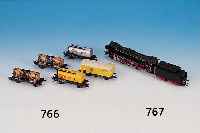 5 GüTERWAGEN, MäRKLIN, 30ER JAHRE, ZWEI MIT BORDEAUX-FäSSER, 2 ESSO-TANKWAGEN, GüTERWAGEN KUNSTSTOFF, ALLE MIT LEICHTEREN ...