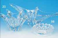 SCHALE, LALIQUE, NEUERE PRODUKTION, RELIEFIERT UND TEILMATTIERT, FARBLOSES PREß- GLAS, UNSIGN., H. C.A 5 CM, D. CA. 19 CM