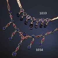 COLLIER MIT AMETHYSTEN, ROSEG 585/000, AMETHYSTCARREES UND FACETT. -TROPFEN ZUS. CA 50 CT, L. CA. 42 CM