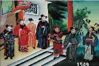 CHINESISCHER KüNSTLER, ZWEI GROSSE HINTER- GLASMALEREIEN, VIELFIGURIGE HöFISCHE SZENEN, JE 54 X 83 CM, R.