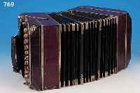 CONCERTINA, DEUTSCH, UM 1900-1910, SEITEN IN DURCHBRUCHSäGEARBEIT, KNöPFE MIT PERLMUTT BESETZT, EINE ECKENEMBLEM FEHLT, SONST ...