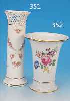VASE, MAX ROESLER, 20ER J., FEINSTEINGUT, LITHOGR. ROSENDEKOR, RAND IN KORBGEFLECHT, GOLDSTAFFAGE, DIESE BER., H. 23,5 CM