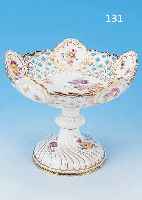 AUFSATZSCHALE, MEISSEN, UM 1870/80, PORZEL- LAN, QUALITäTVOLLE BUNTE BLUMENMALEREI, FüNF KARTUSCHEN MIT SCHöNEN BOUQUETS INNEN U. AUSSEN, ...