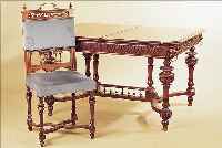 TISCH MIT 4 STüHLEN, BELGIEN, 1890/1900, EICHE, AUSZIEHTISCH OHNE EINLEGEBöDEN, STüHLE:BUCHE/EICHE, GEBRAUCHSSPUREN, TISCH M: 74X126X100 CM, ...